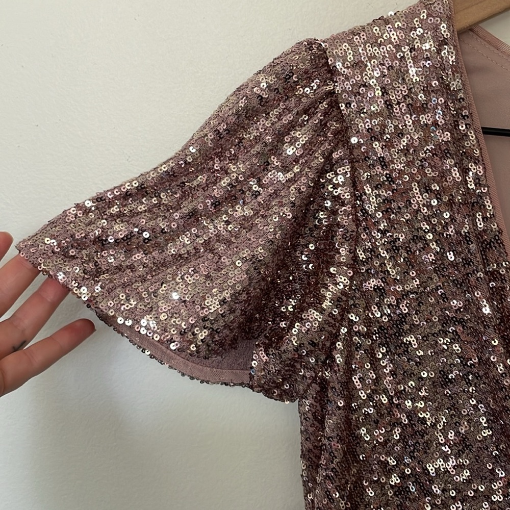 XSCAPE | Blush Pink Sequin Flutter Sleeve Surplice Tulip Midi Dress NWT Size 4 - Picture 8 of 12